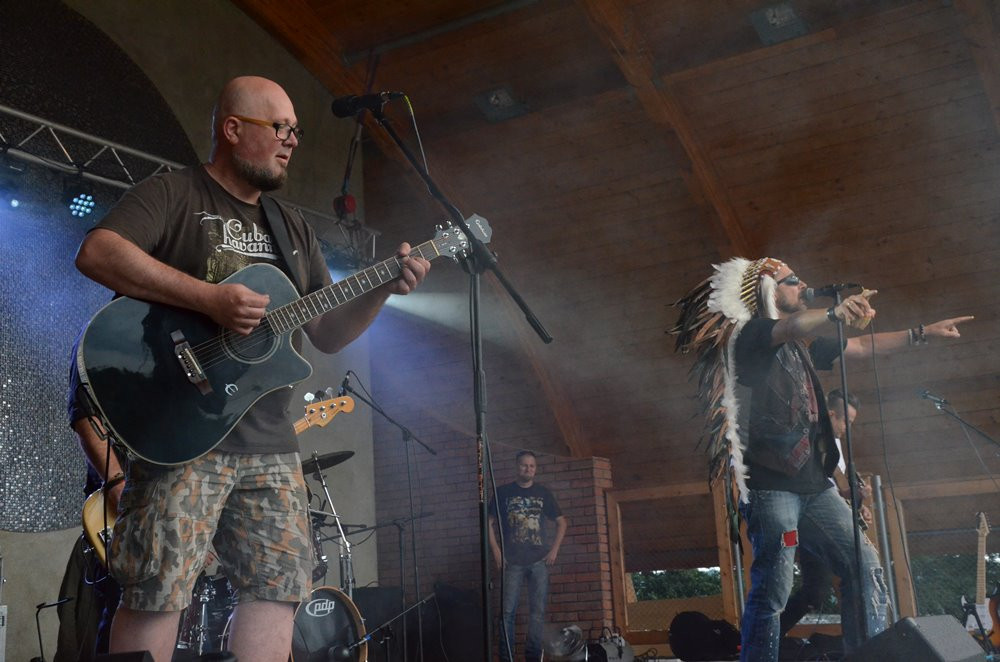 Chmielno. Mistrzostwa Polski w Zażywaniu Tabaki i świetny koncert Golden Life