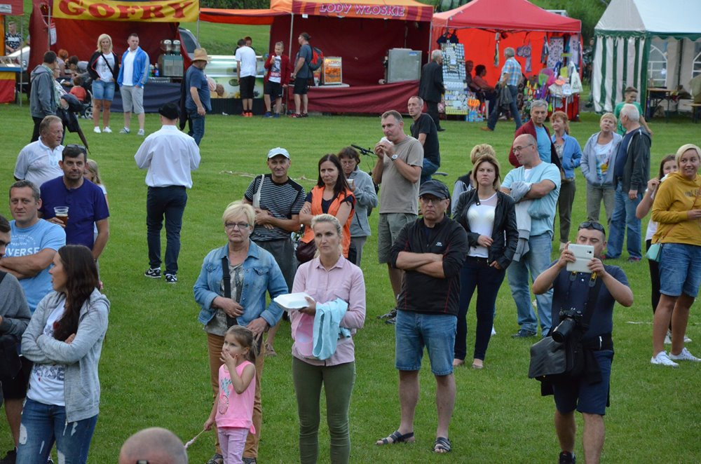 Chmielno. Mistrzostwa Polski w Zażywaniu Tabaki i świetny koncert Golden Life