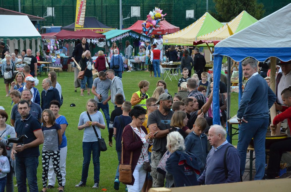 Chmielno. Mistrzostwa Polski w Zażywaniu Tabaki i świetny koncert Golden Life