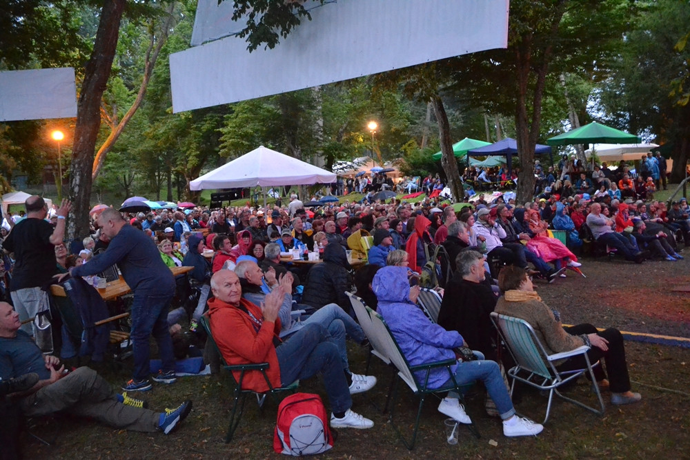 Sulęczyno. Drugi dzień festiwalu Jazz w Lesie. Zabrzmiały największe przeboje jazzowe i nie tylko