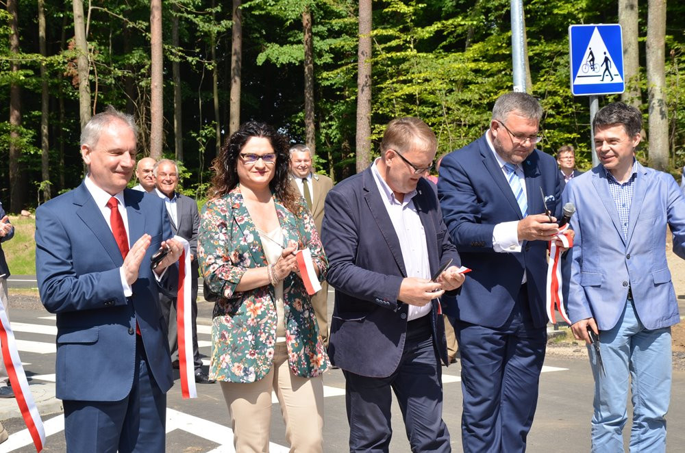 Kartuzy. Leśny odcinek ulicy Chmieleńskiej oficjalnie otwarty