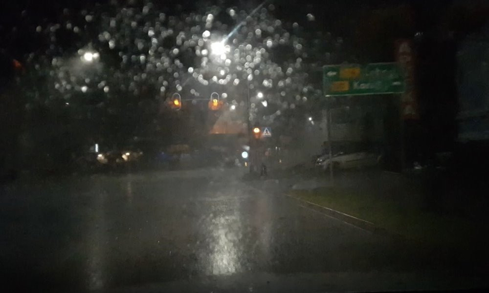 Potężna nawałnica na Kaszubach. Dwie osoby ranne, połamane drzewa, zerwane dachy