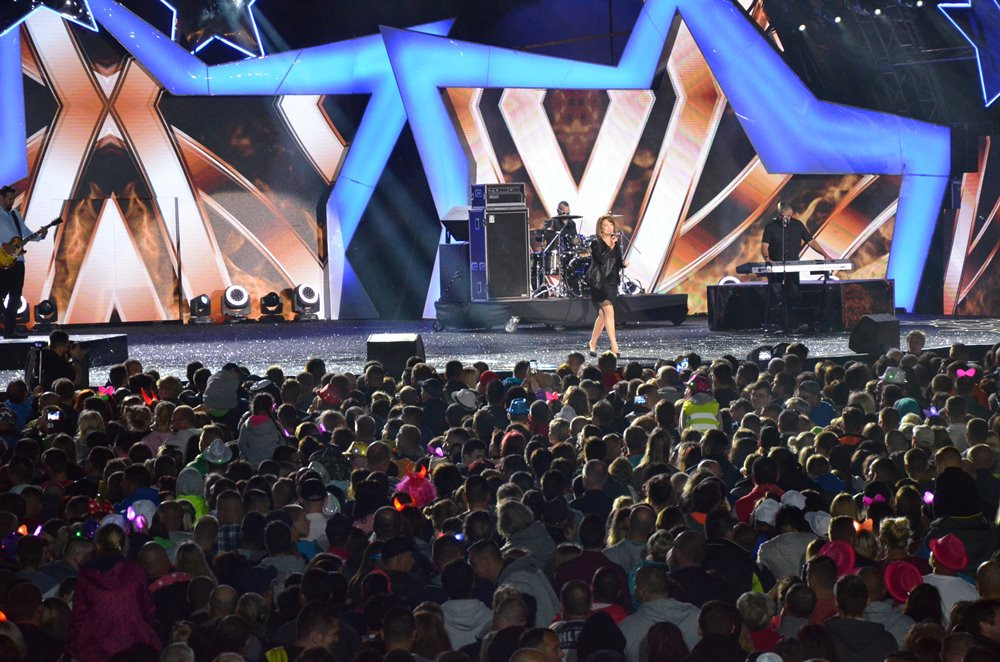 Disco pod Gwiazdami w Stężycy. Największa impreza tego lata (dzień pierwszy)