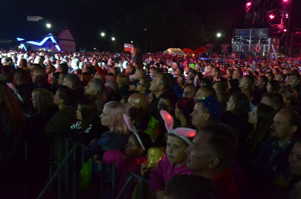 Disco pod Gwiazdami w Stężycy. Największa impreza tego lata (dzień pierwszy)