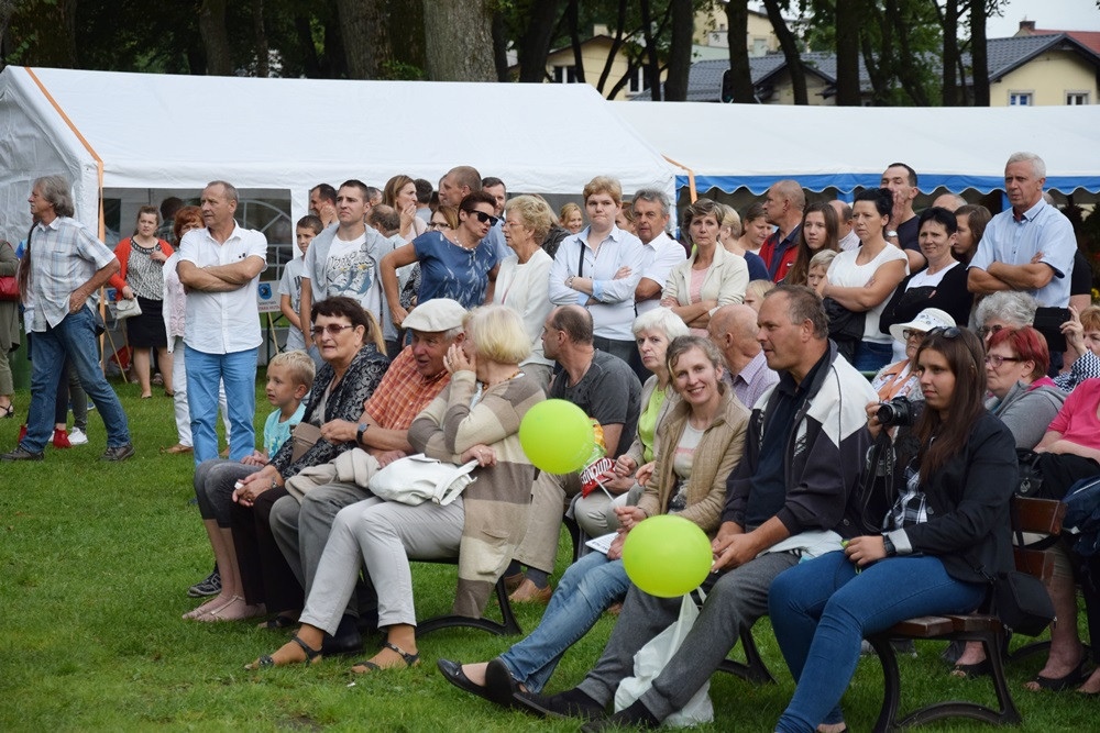 Dożynki gm. Kartuzy. Sołectwo Kiełpino z najpiękniejszą koroną żniwną
