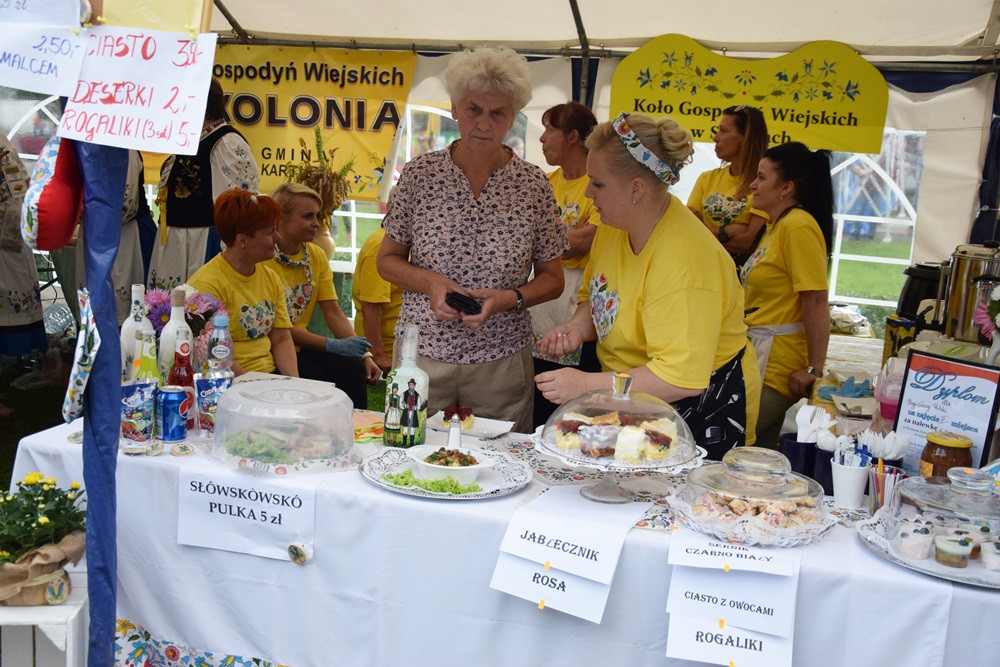 Dożynki gm. Kartuzy. Sołectwo Kiełpino z najpiękniejszą koroną żniwną