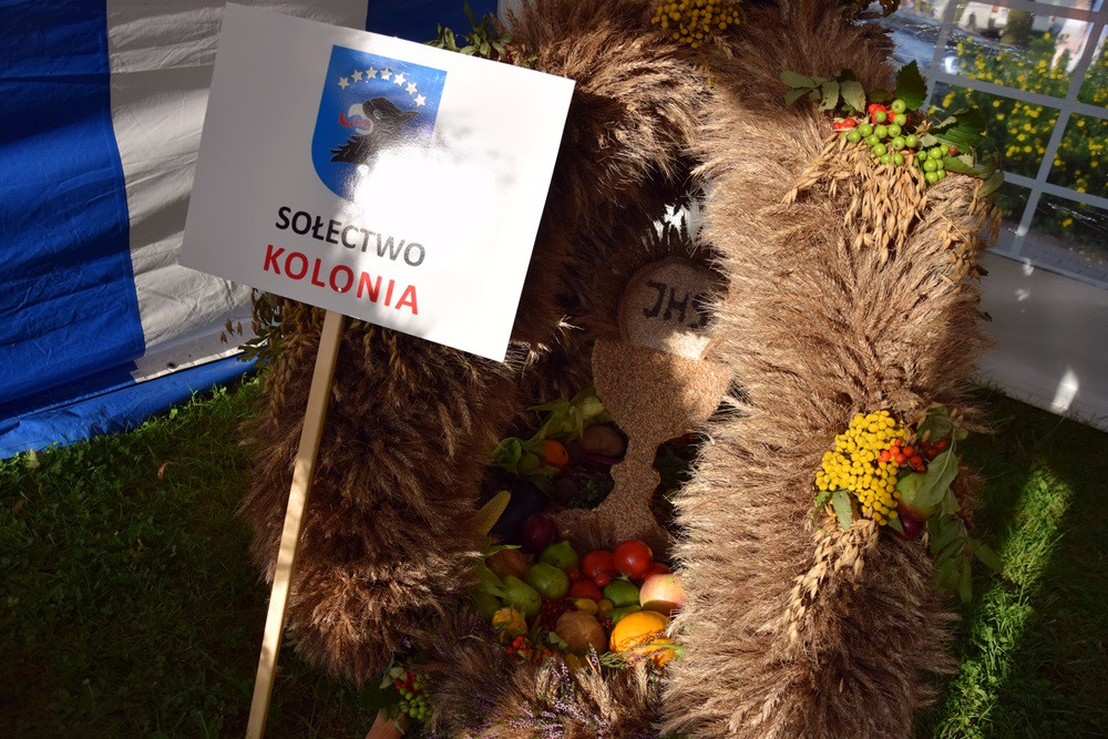 Dożynki gm. Kartuzy. Sołectwo Kiełpino z najpiękniejszą koroną żniwną