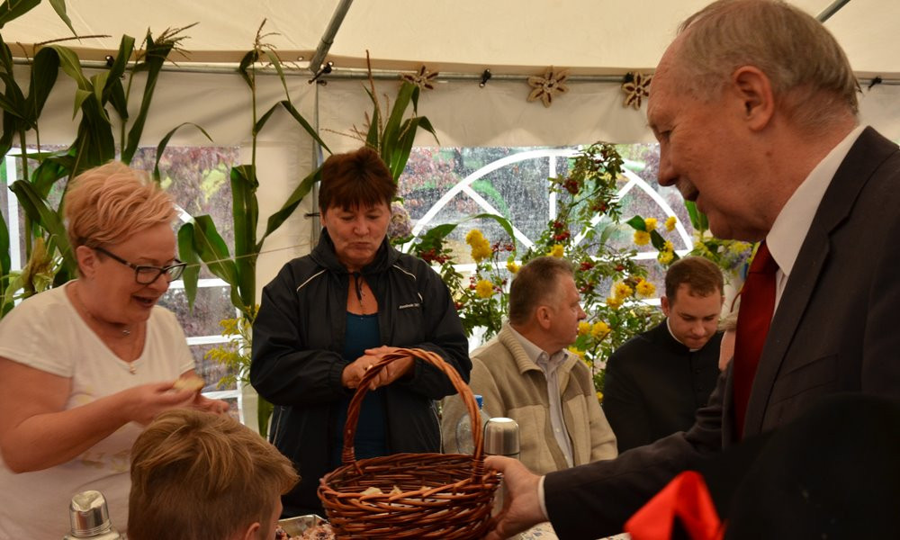Dożynki gm. Chmielno. Sołtysi zrezygnowali z nagród, by pomóc poszkodowanym w nawałnicy