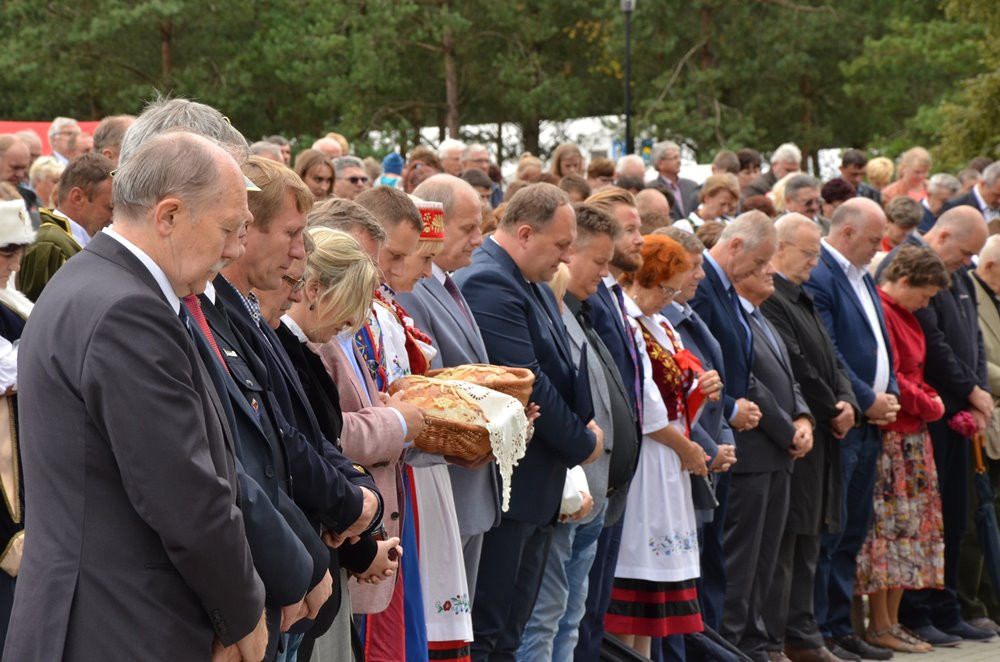 Stężyca. Po trudnych żniwach rolnicy z powiatu kartuskiego dziękowali za plony
