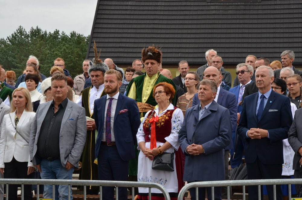 Stężyca. Po trudnych żniwach rolnicy z powiatu kartuskiego dziękowali za plony