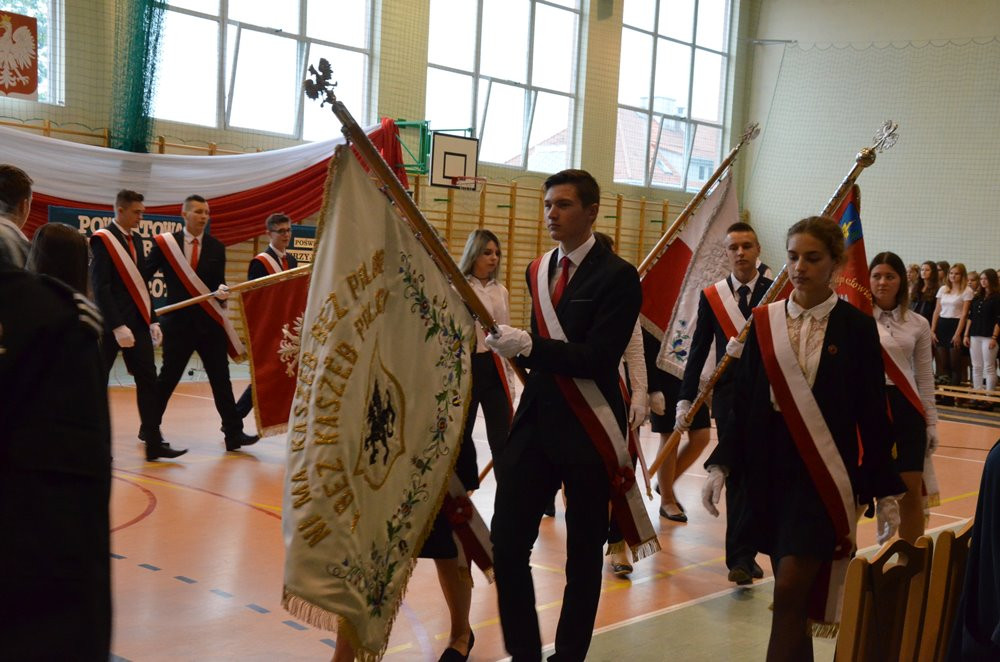 Nowy rok szkolny po reformie oświaty. W Sierakowicach stawiają na integrację uczniów