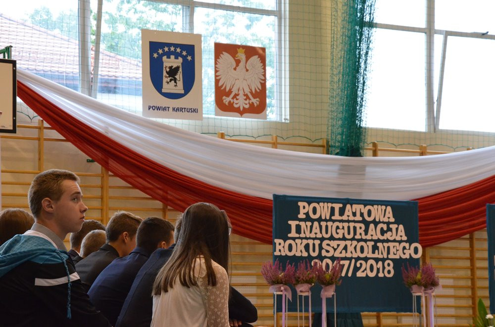 Nowy rok szkolny po reformie oświaty. W Sierakowicach stawiają na integrację uczniów