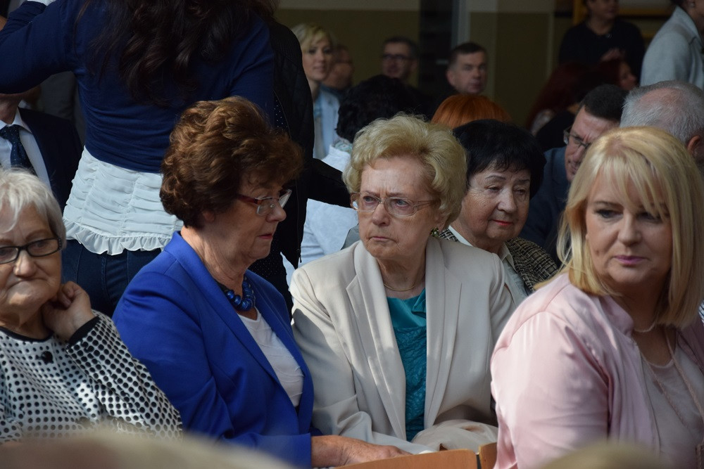 Kartuzy. 90-lecie Klasztornej: zjazd absolwentów i upamiętnienie dyrektora Elasa