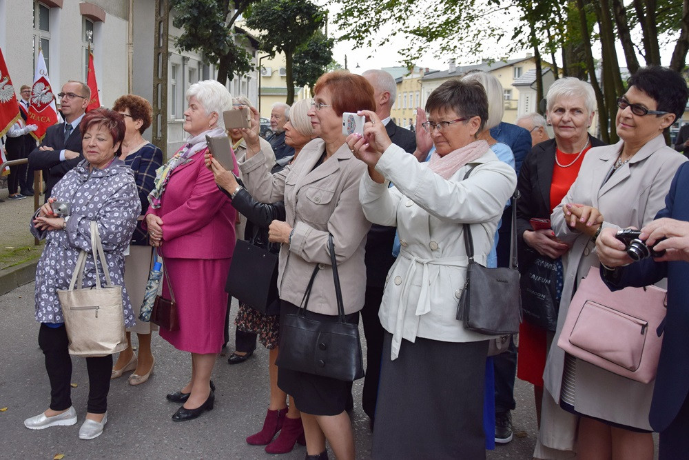 Kartuzy. 90-lecie Klasztornej: zjazd absolwentów i upamiętnienie dyrektora Elasa