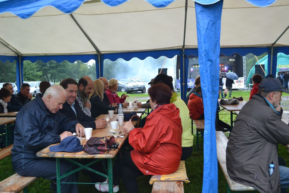 Żukowo. Świeto pstrąga i lipienia, czyli rodzinna zabawa przy muzyce i z rybnymi potrawami