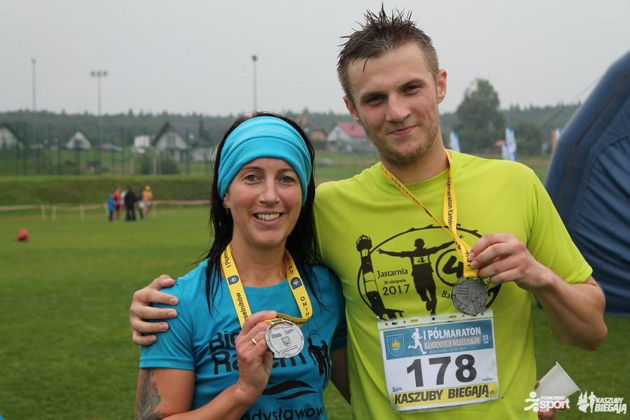 Somonino. Kilkuset uczestników Biegu Kamiennych Weselników