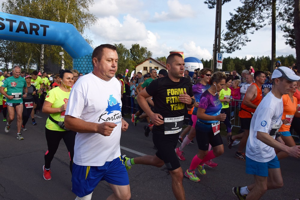 Kiełpino. Bieg Arasmusa: doskonała rodzinna zabawa i zacięta rywalizacja najlepszych biegaczy