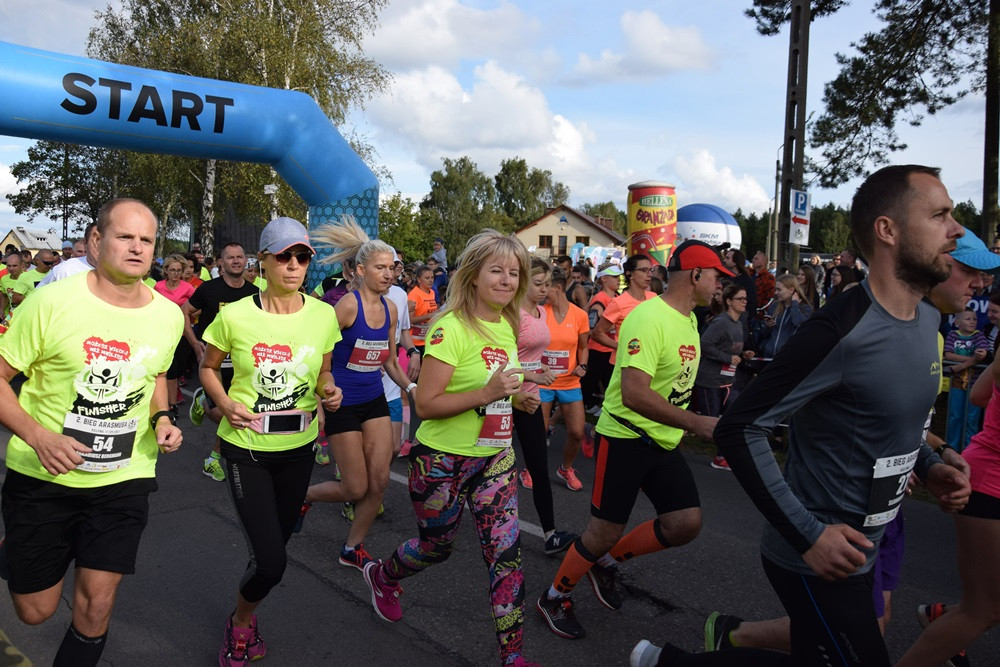 Kiełpino. Bieg Arasmusa: doskonała rodzinna zabawa i zacięta rywalizacja najlepszych biegaczy