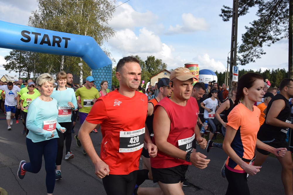 Kiełpino. Bieg Arasmusa: doskonała rodzinna zabawa i zacięta rywalizacja najlepszych biegaczy