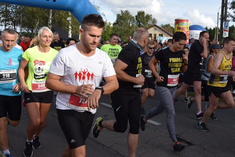 Kiełpino. Bieg Arasmusa: doskonała rodzinna zabawa i zacięta rywalizacja najlepszych biegaczy