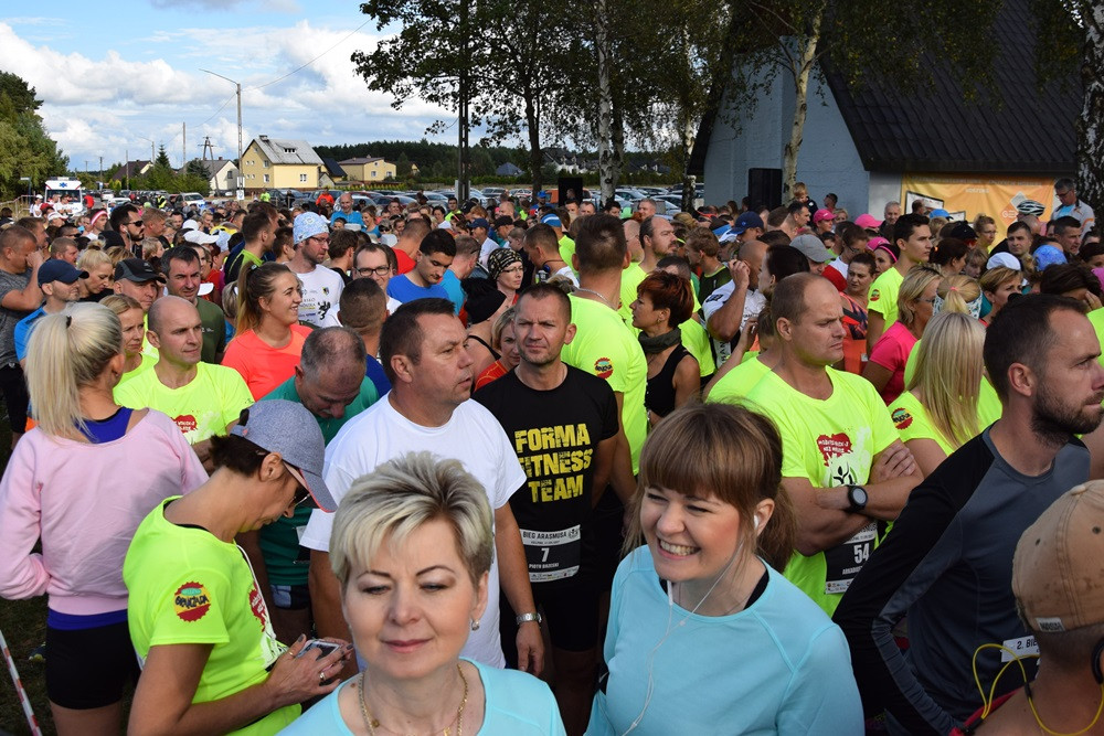 Kiełpino. Bieg Arasmusa: doskonała rodzinna zabawa i zacięta rywalizacja najlepszych biegaczy