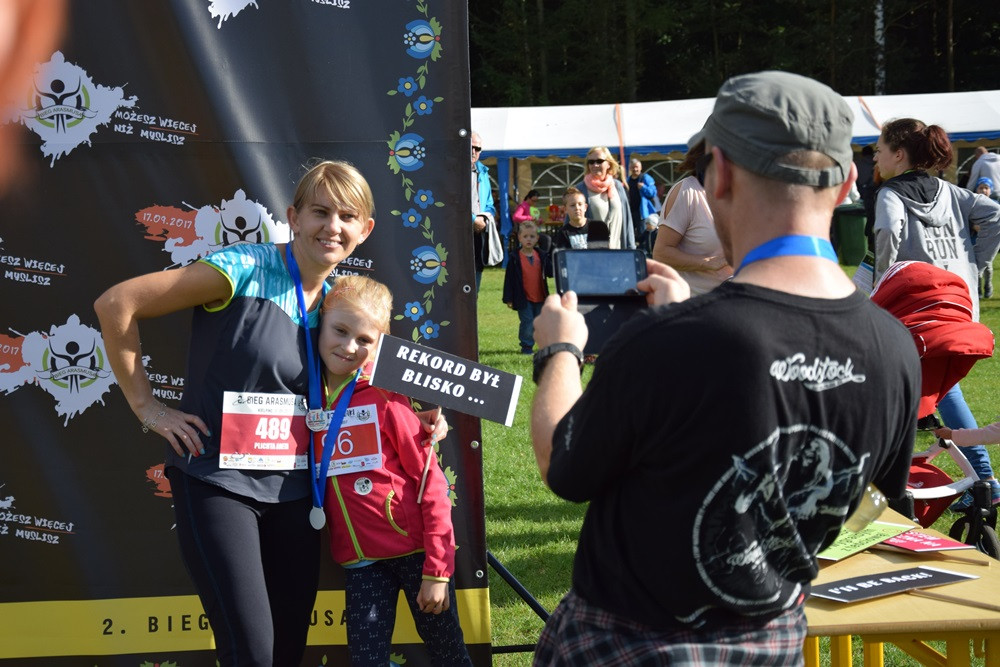 Kiełpino. Bieg Arasmusa: doskonała rodzinna zabawa i zacięta rywalizacja najlepszych biegaczy
