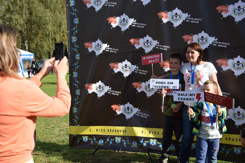 Kiełpino. Bieg Arasmusa: doskonała rodzinna zabawa i zacięta rywalizacja najlepszych biegaczy