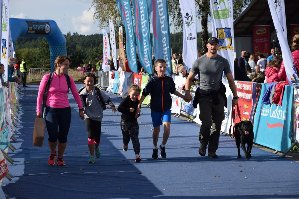 Kiełpino. Bieg Arasmusa: doskonała rodzinna zabawa i zacięta rywalizacja najlepszych biegaczy