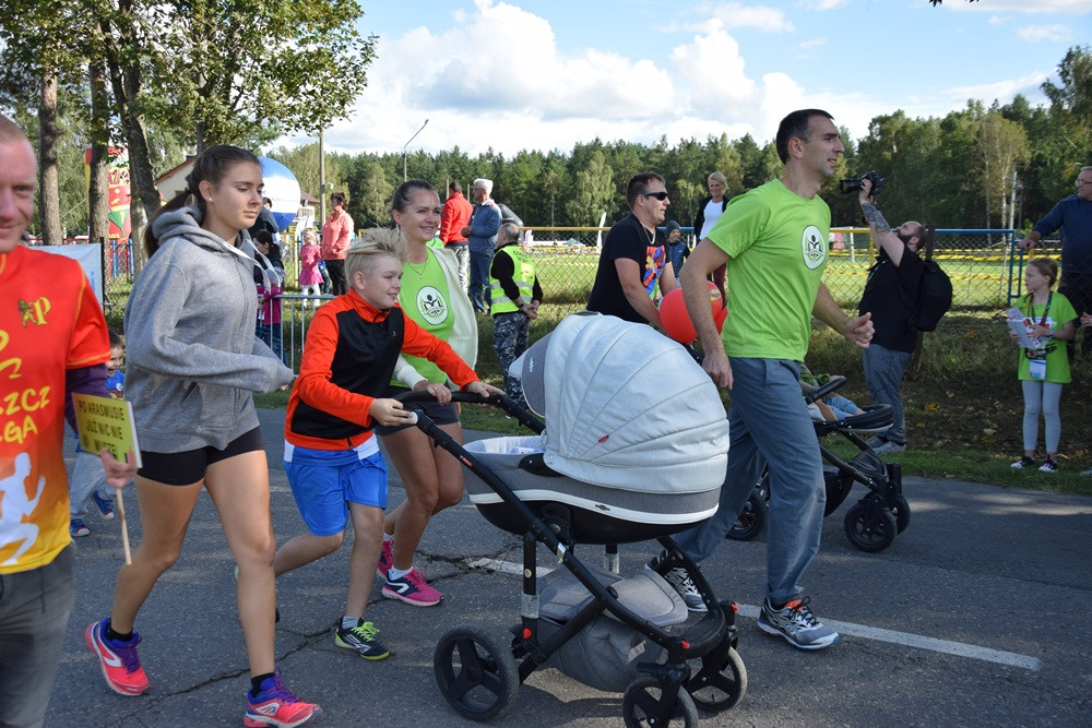 Kiełpino. Bieg Arasmusa: doskonała rodzinna zabawa i zacięta rywalizacja najlepszych biegaczy