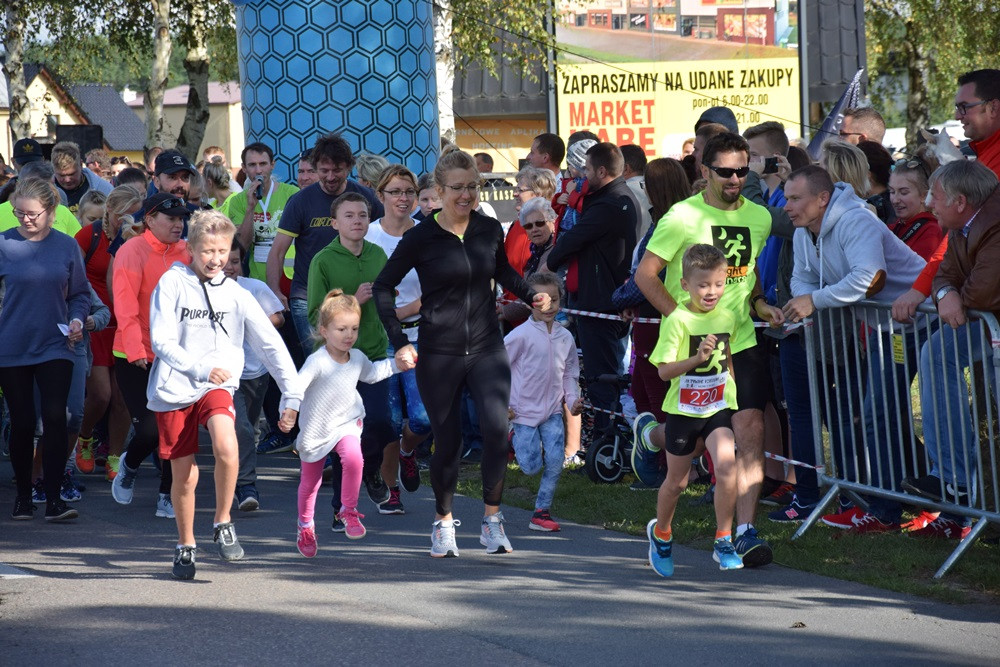 Kiełpino. Bieg Arasmusa: doskonała rodzinna zabawa i zacięta rywalizacja najlepszych biegaczy