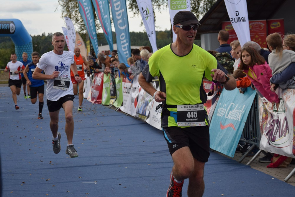 Kiełpino. Bieg Arasmusa: doskonała rodzinna zabawa i zacięta rywalizacja najlepszych biegaczy