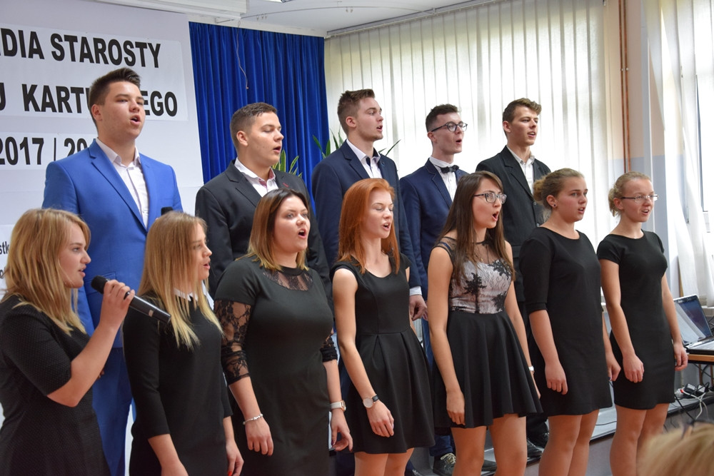 Powiat. 72 uczniów nagrodzonych stypendiami. Każdy otrzyma 800 zł