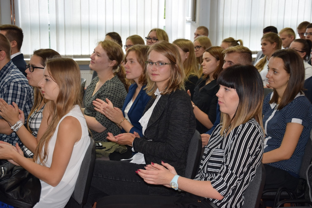 Powiat. 72 uczniów nagrodzonych stypendiami. Każdy otrzyma 800 zł