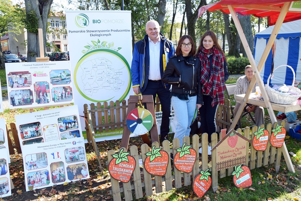 Kartuzy. Park Solidarności zamienił się w kolorowy targ z ekologicznymi produktami