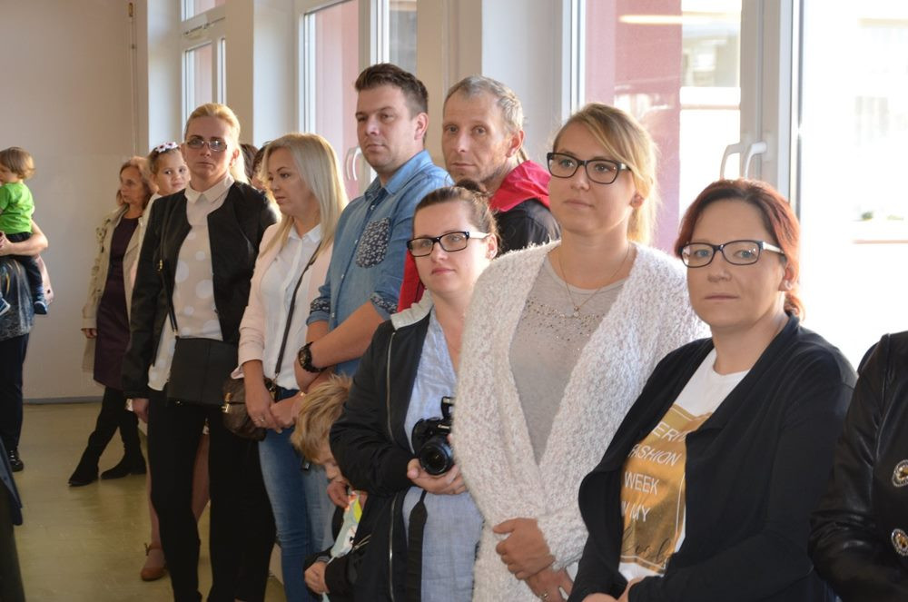 Kartuzy. Pierwszaki ślubowały i zostały oficjalnie przyjęte do społeczności szkolnej