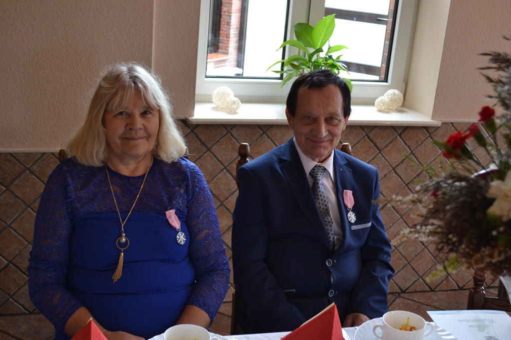 Somonino. Pary z 50-letnim i 60-letnim stażem świętowały jubileusze małżeńskie