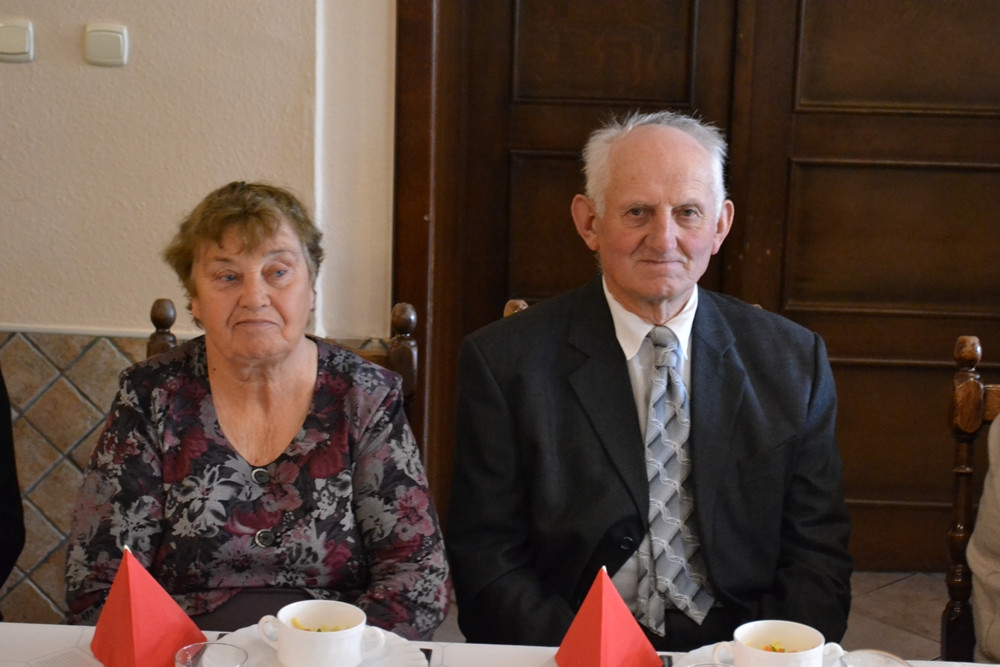 Somonino. Pary z 50-letnim i 60-letnim stażem świętowały jubileusze małżeńskie