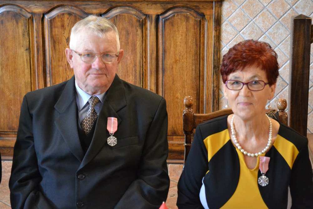 Somonino. Pary z 50-letnim i 60-letnim stażem świętowały jubileusze małżeńskie