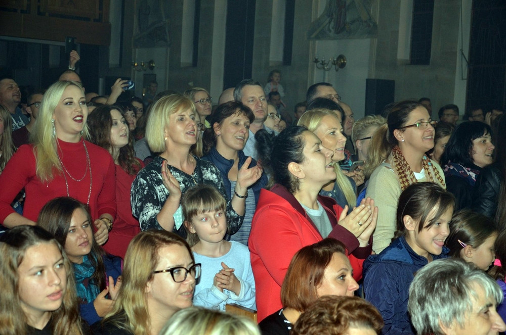 Zespół Trzecia Godzina Dnia zaśpiewał dla Kartuskiego Hospicjum