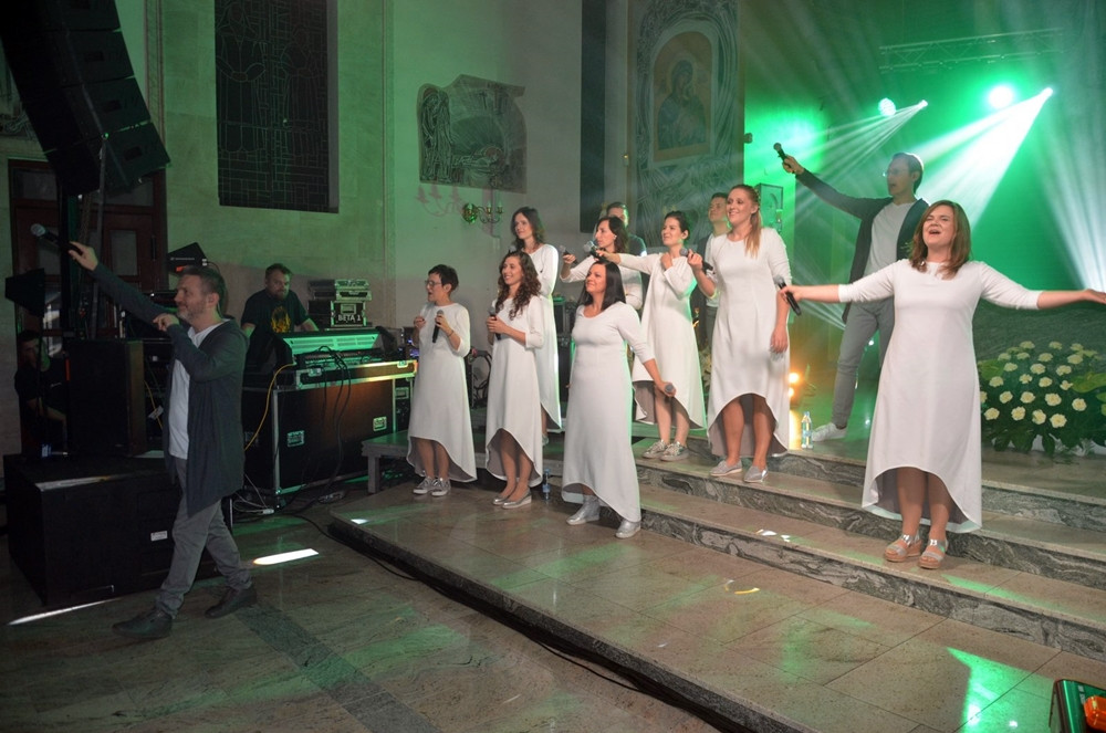 Zespół Trzecia Godzina Dnia zaśpiewał dla Kartuskiego Hospicjum