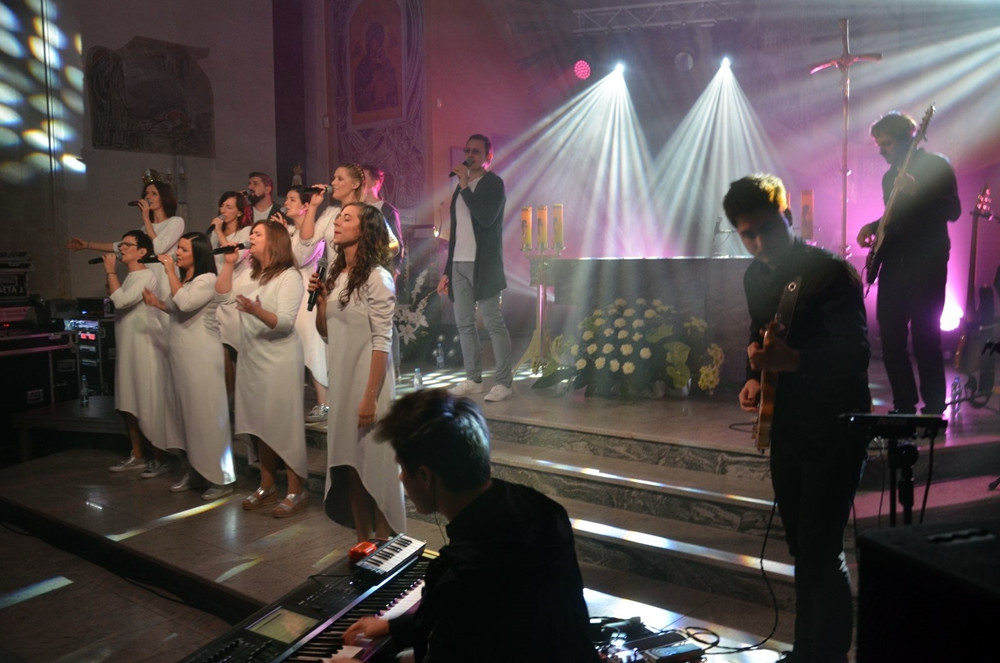 Zespół Trzecia Godzina Dnia zaśpiewał dla Kartuskiego Hospicjum