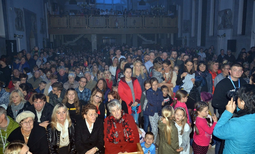 Zespół Trzecia Godzina Dnia zaśpiewał dla Kartuskiego Hospicjum