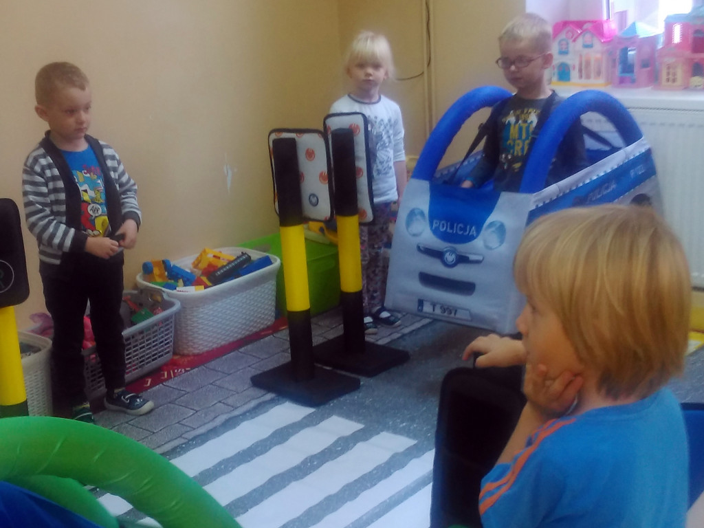 Przedszkolaki z gminy Sulęczyno uczą się o bezpieczeństwie na drodze