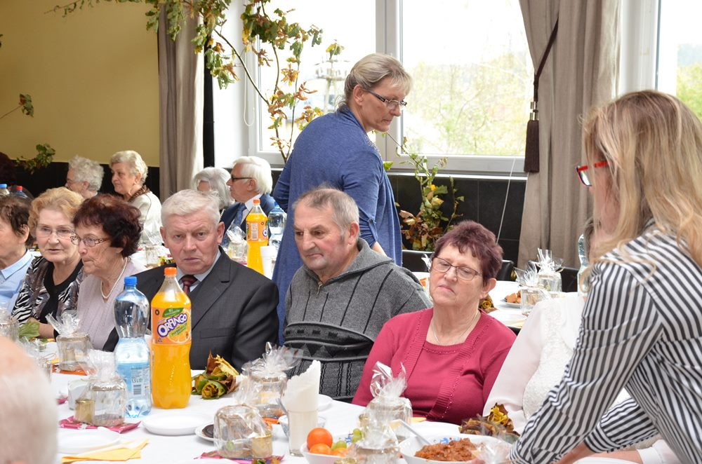 Chmielno. Seniorzy z pięciu sołectw biesiadowali w Domu Kultury