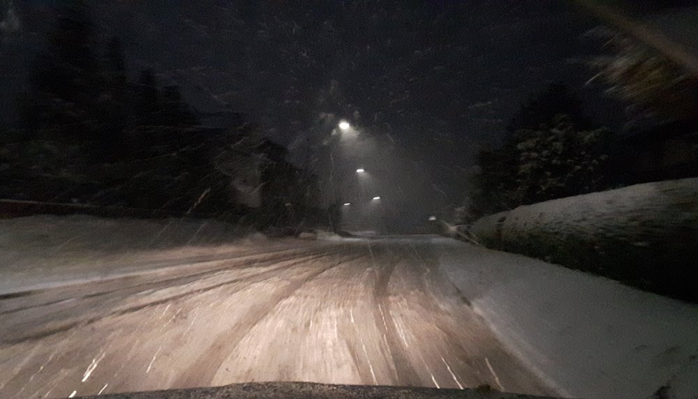 Zimowo na Kaszubach. Śnieg topnieje, ale jest bardzo ślisko