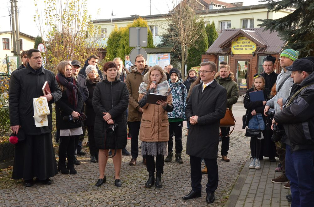 Chmielno. Odsłonięto tablicę upamiętaniająca Karola Kreffta, zwanego Królem Kaszubów