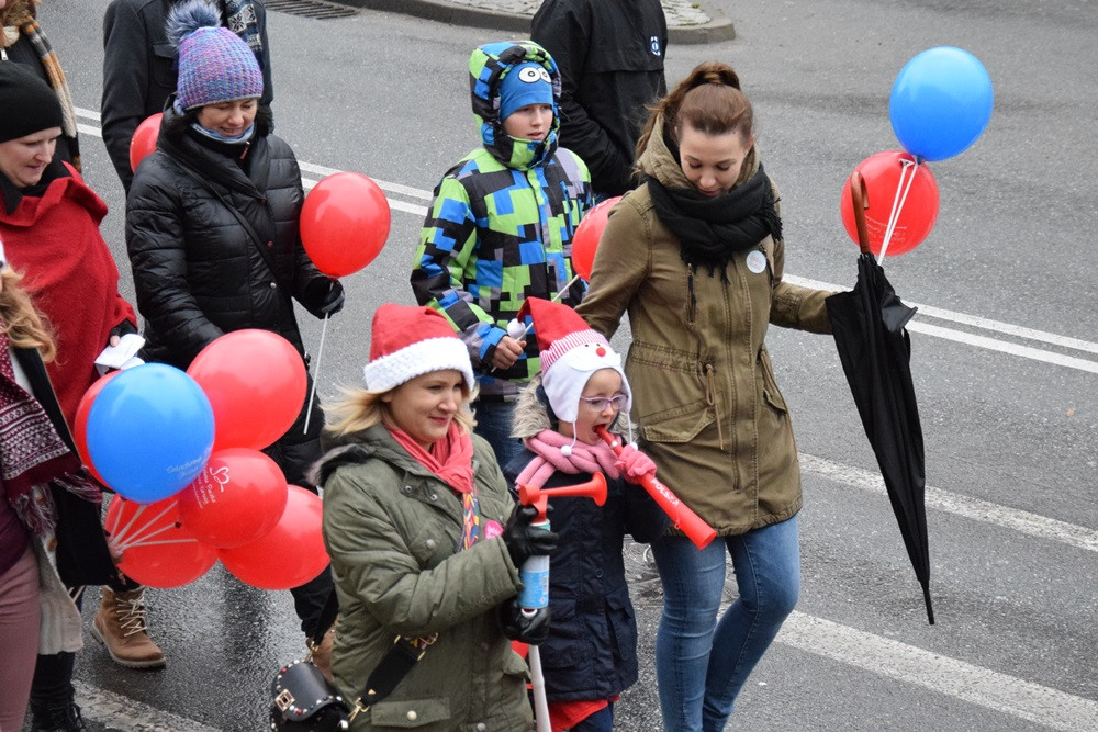 Marsz Szlachetnej Paczki w Kartuzach. Zachęcali do włączenia się w akcję
