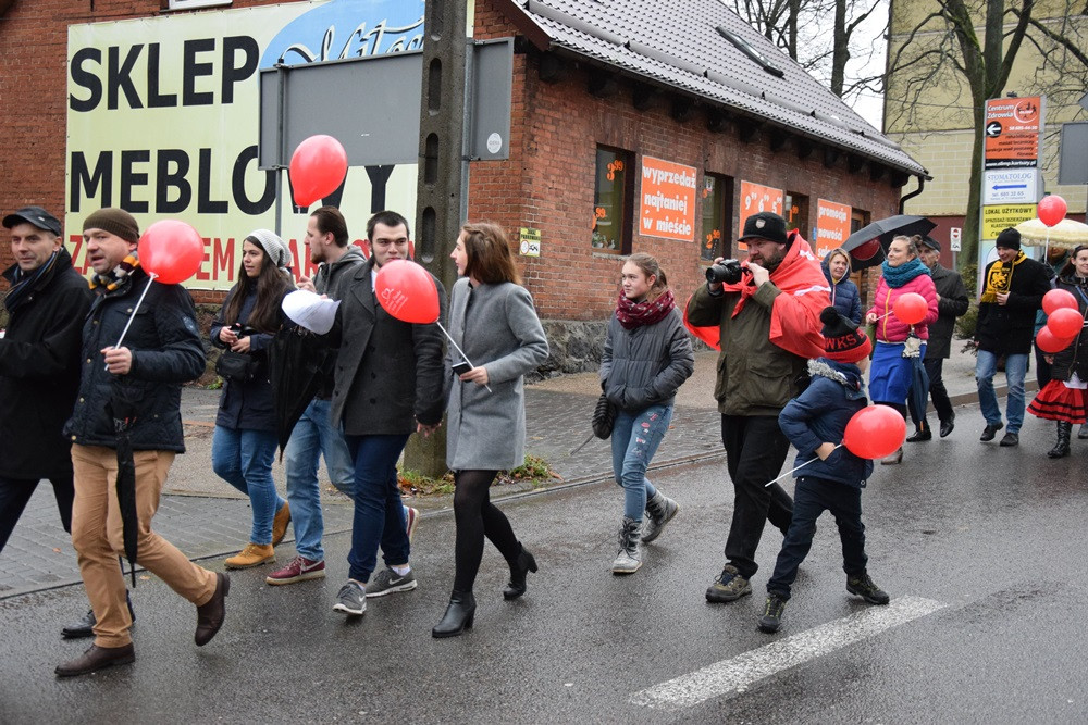Marsz Szlachetnej Paczki w Kartuzach. Zachęcali do włączenia się w akcję