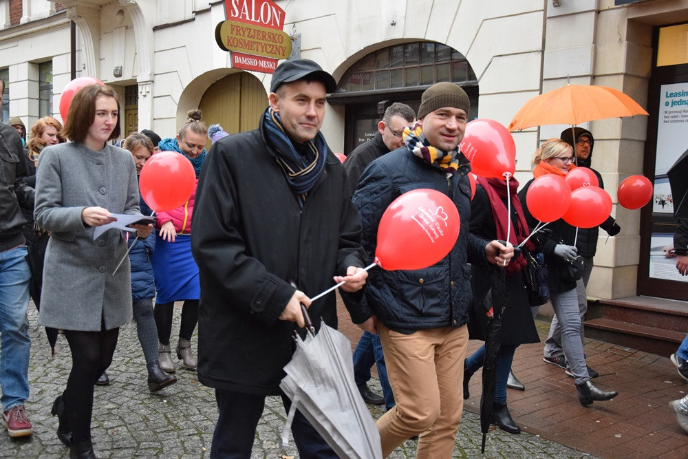 Marsz Szlachetnej Paczki w Kartuzach. Zachęcali do włączenia się w akcję