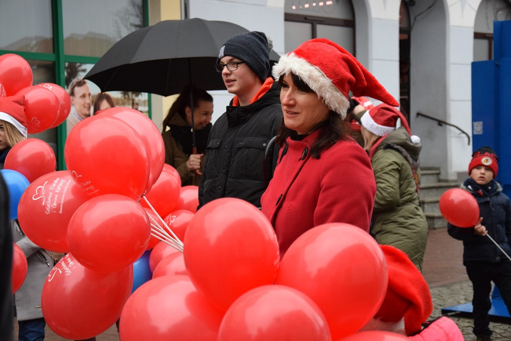 Marsz Szlachetnej Paczki w Kartuzach. Zachęcali do włączenia się w akcję